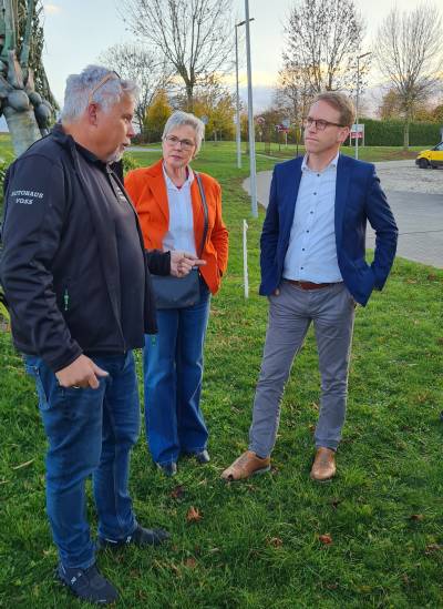 Marc Henrichmann informiert sich über die betriebliche Weiterentwicklung - Hochtechnologie-Zentrum geplant