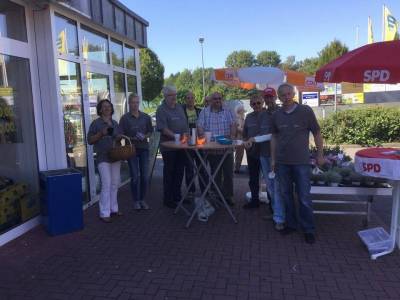 Gemeinsamer Infostand vor Edeka Steiner in Osterwick mit unserer Kandidatin am Samstag dem 29. August.