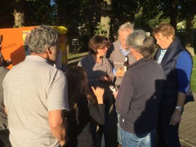 In Höpingen gab es wieder interessante Gespräche zwischen Dorothea Roters und den zahlreichen anwesenden Bürgerinnen und Bürgern.