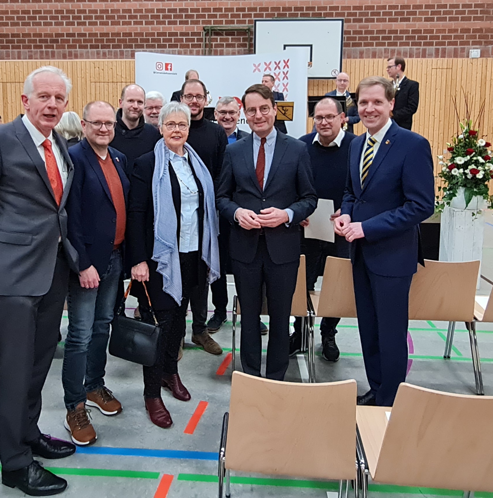 v.l.: Alfred Eimers, Guido Lembeck, Frederik Deitert, Hubertus Sller, Anneliese Haselkamp, Jens Fischedick, Wilhelm Korth MdL, Regierungsprsident Andreas Bothe, Achim Hirtz, Landrat Christian Schulze Pellengahr